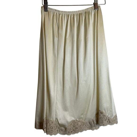 VTG Vanity Fair Ivory Silky Slip Skirt W/ Floral Lace Trim Small Classic Cottage - Picture 1 of 8